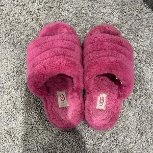 Very cute and comfy ugg slippers